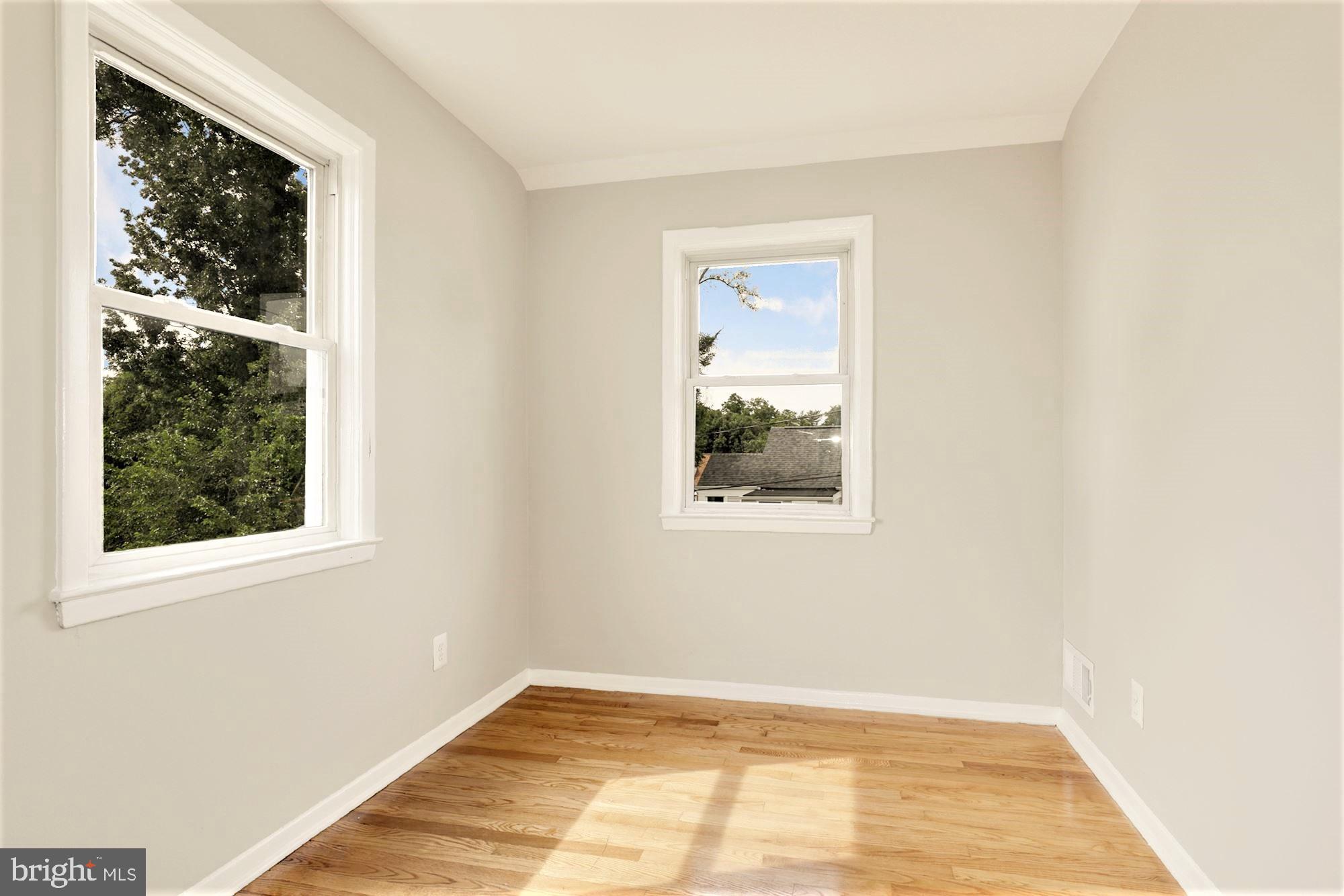 1120 Hollen Road Baltimore, MD 21239 - Photo 17 of 23 3rd Bedroom