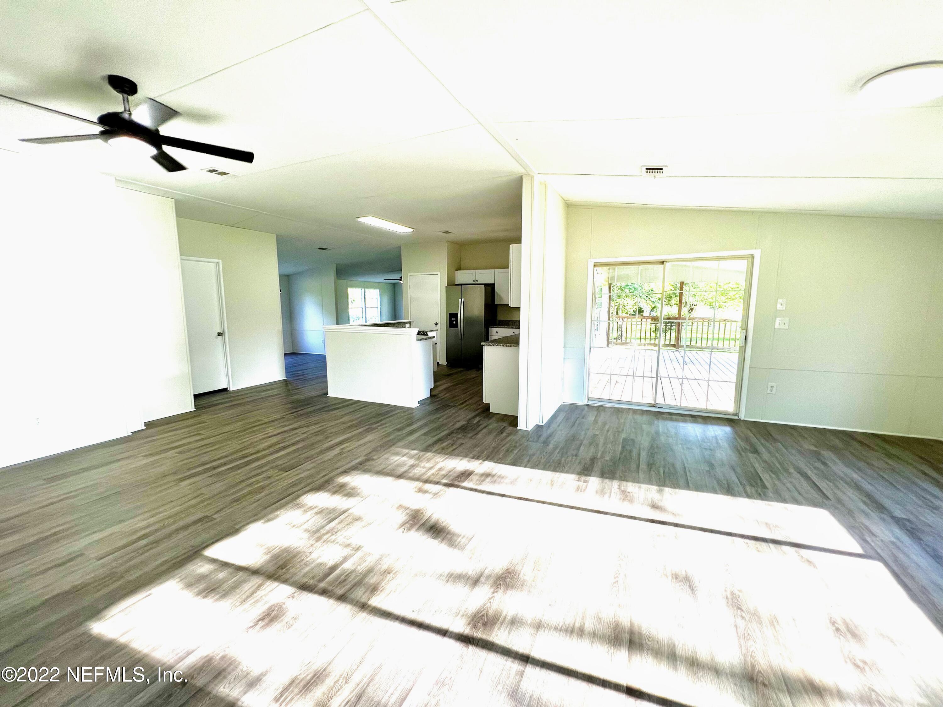54176 Armstrong Road Callahan, FL 32011 - Photo 15 of 30 a view of a living room