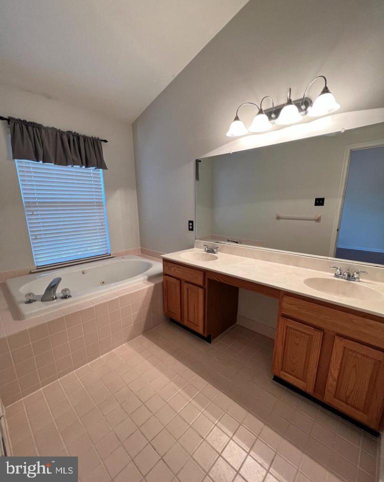 3303 Sterling Road Yardley, PA 19067 - Photo 12 of 16 Gallery Image 12