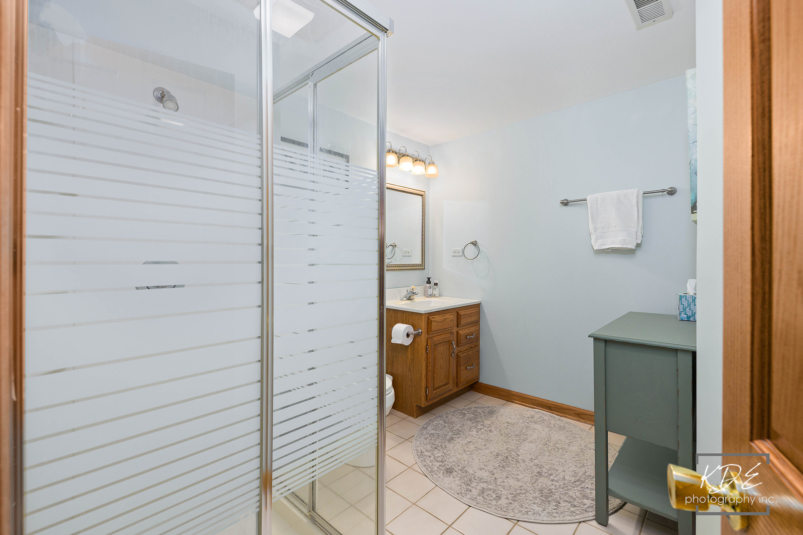 1403 Carlyle Road Naperville, IL 60564 - Photo 25 of 31 a view of an entryway of the house