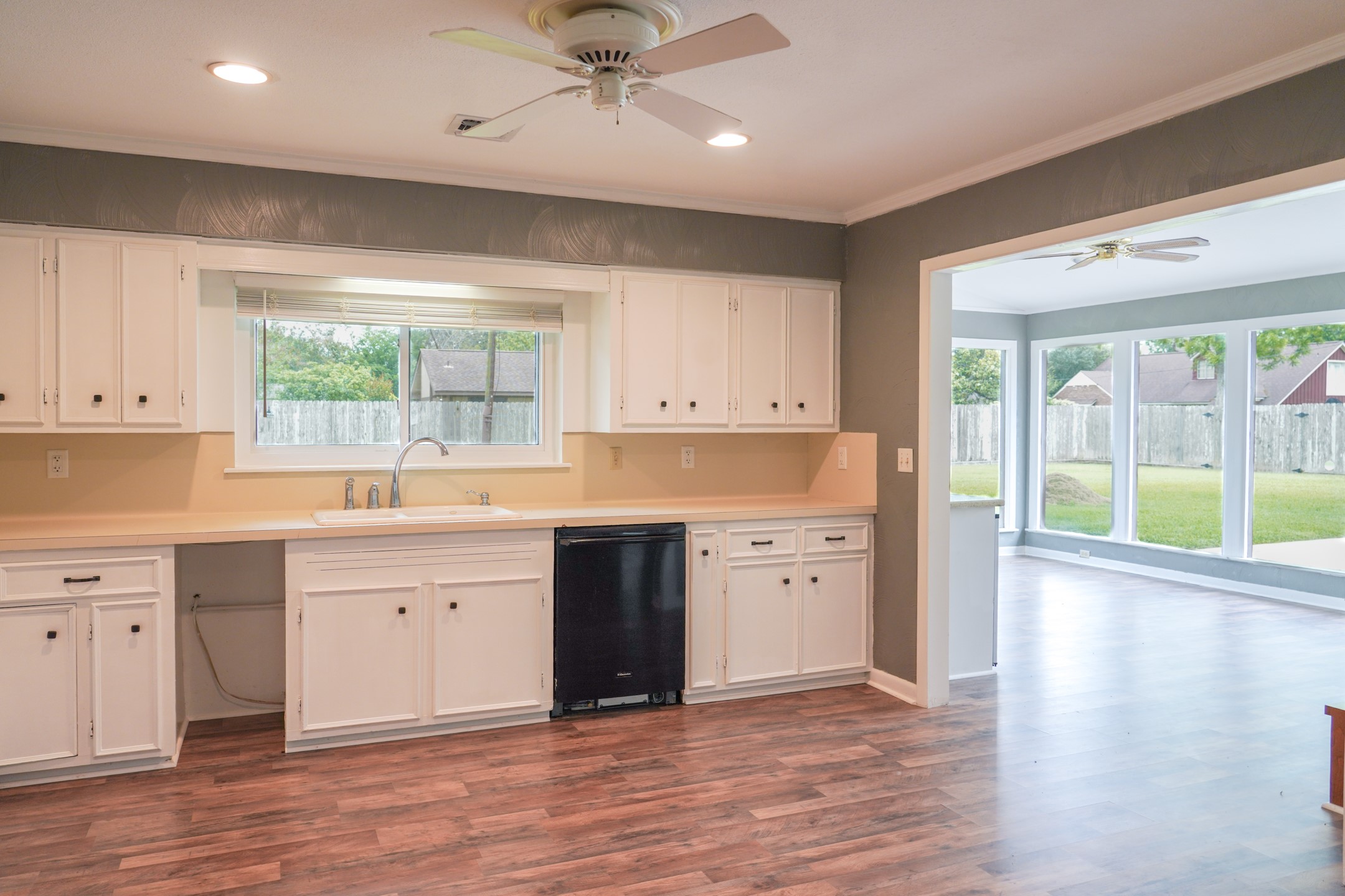 115 Neal Road Wharton, TX 77488 - Photo 8 of 29