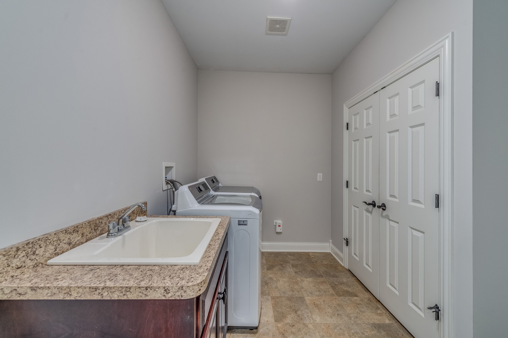 2918 Hapner Way Batavia, IL 60510 - Photo 17 of 43 a bathroom with a granite countertop sink and a mirror