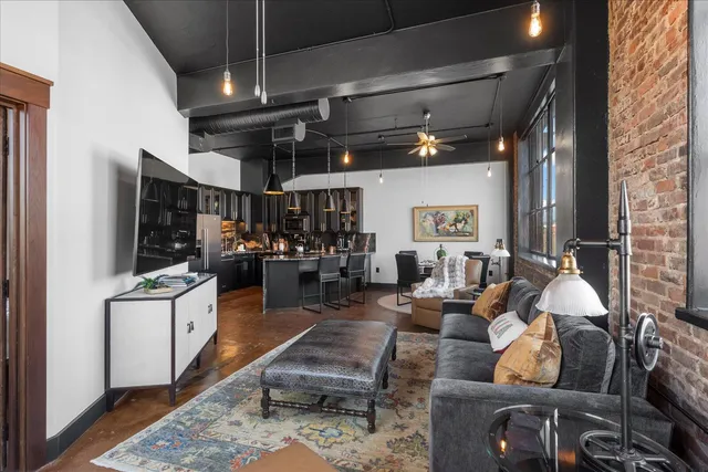 $499,000 | 1301 Market Street, Unit 306, Chattanooga, TN 37402