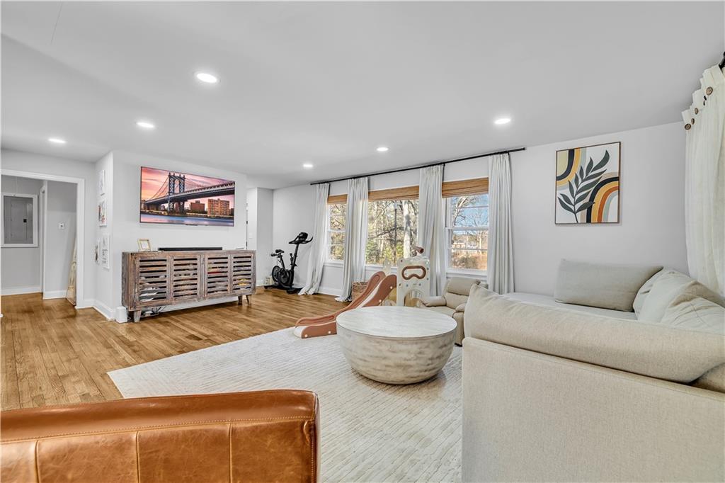 715 Woodvalley Road Southwest Mableton, GA 30126 - Photo 9 of 36