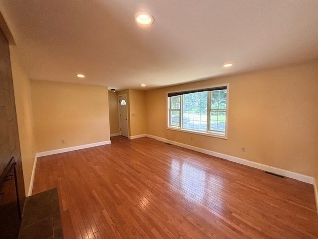 44 Dean Road Wayland, MA 01778 - Photo 8 of 16