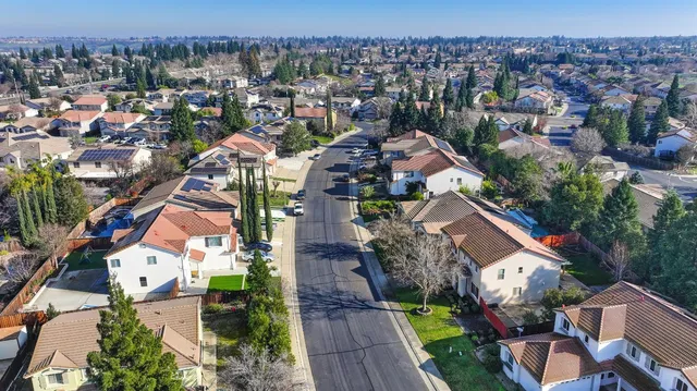 $715,000 | 1908 Azalea Way, Rocklin, CA 95765