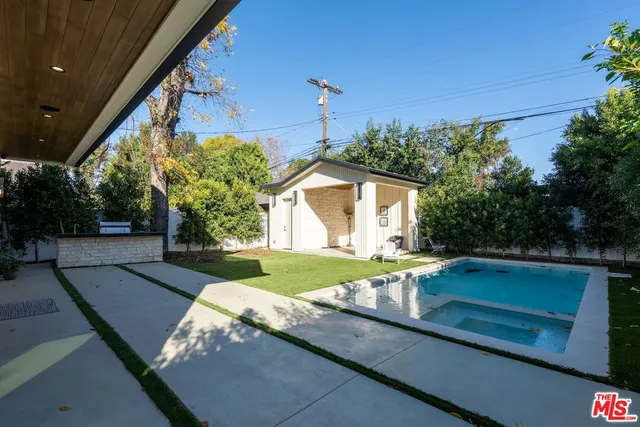 $18,000 | 4708 Noble Avenue, Sherman Oaks, CA 91403