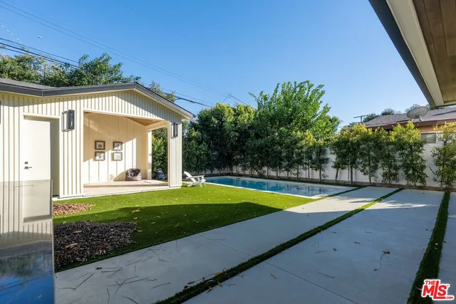 $18,000 | 4708 Noble Avenue, Sherman Oaks, CA 91403