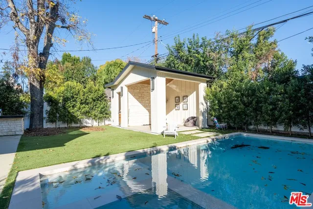 $18,000 | 4708 Noble Avenue, Sherman Oaks, CA 91403