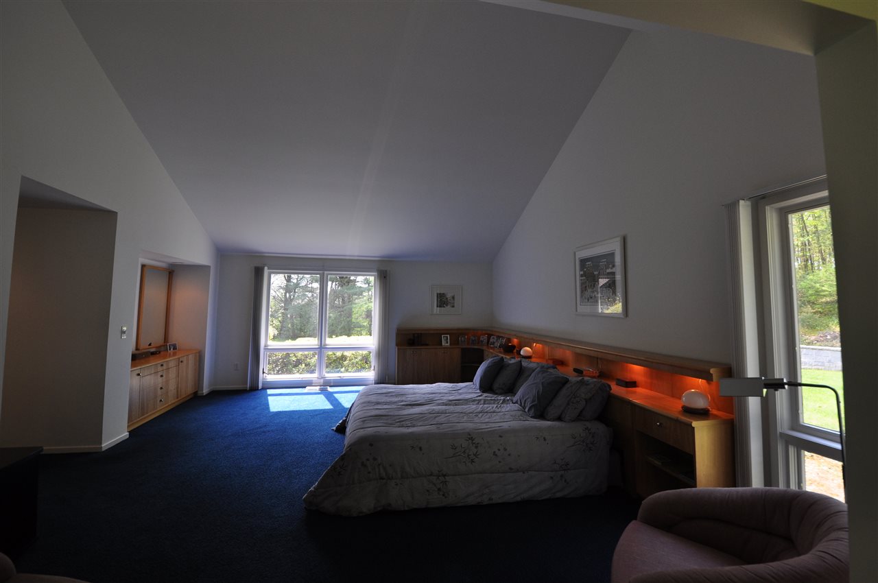 14 Springvale Drive Hollis, NH 03049 - Photo 29 of 38