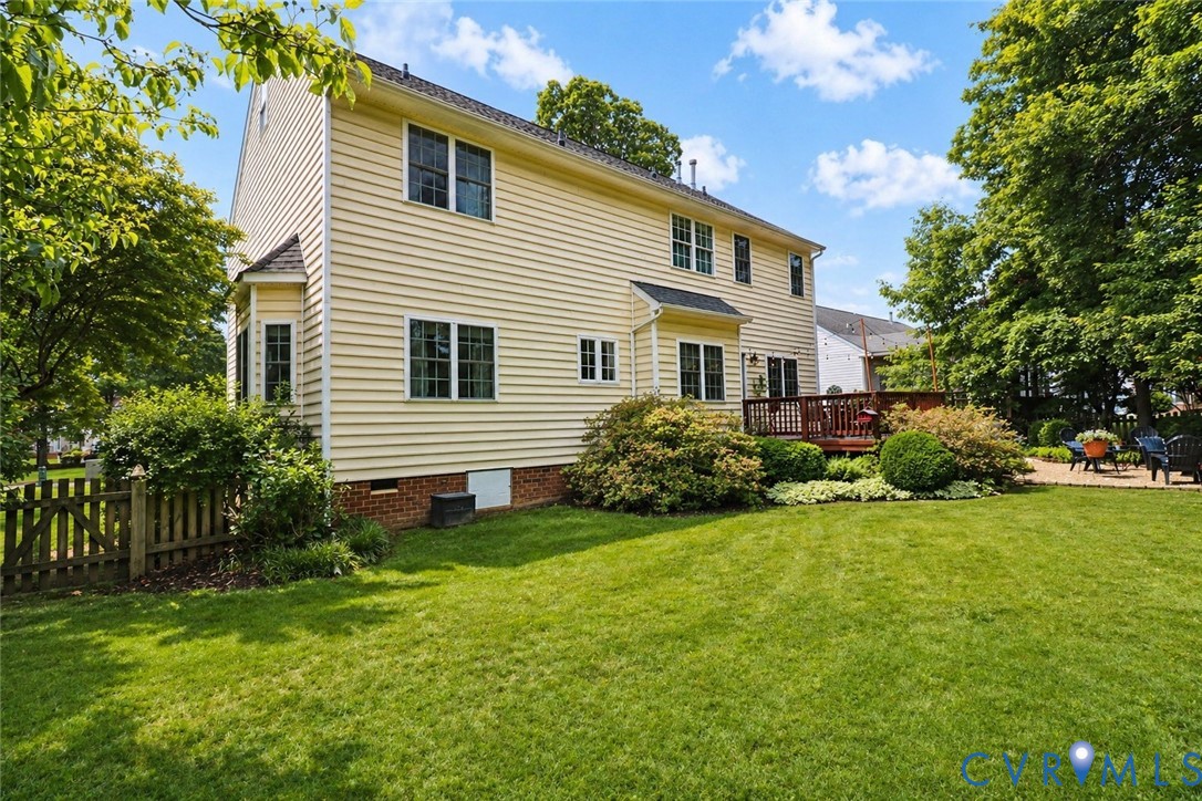 13818 Hawkins Park Road Midlothian, VA 23114 - Photo 27 of 28 Expansive rear yard featuring a wooden privacy fen