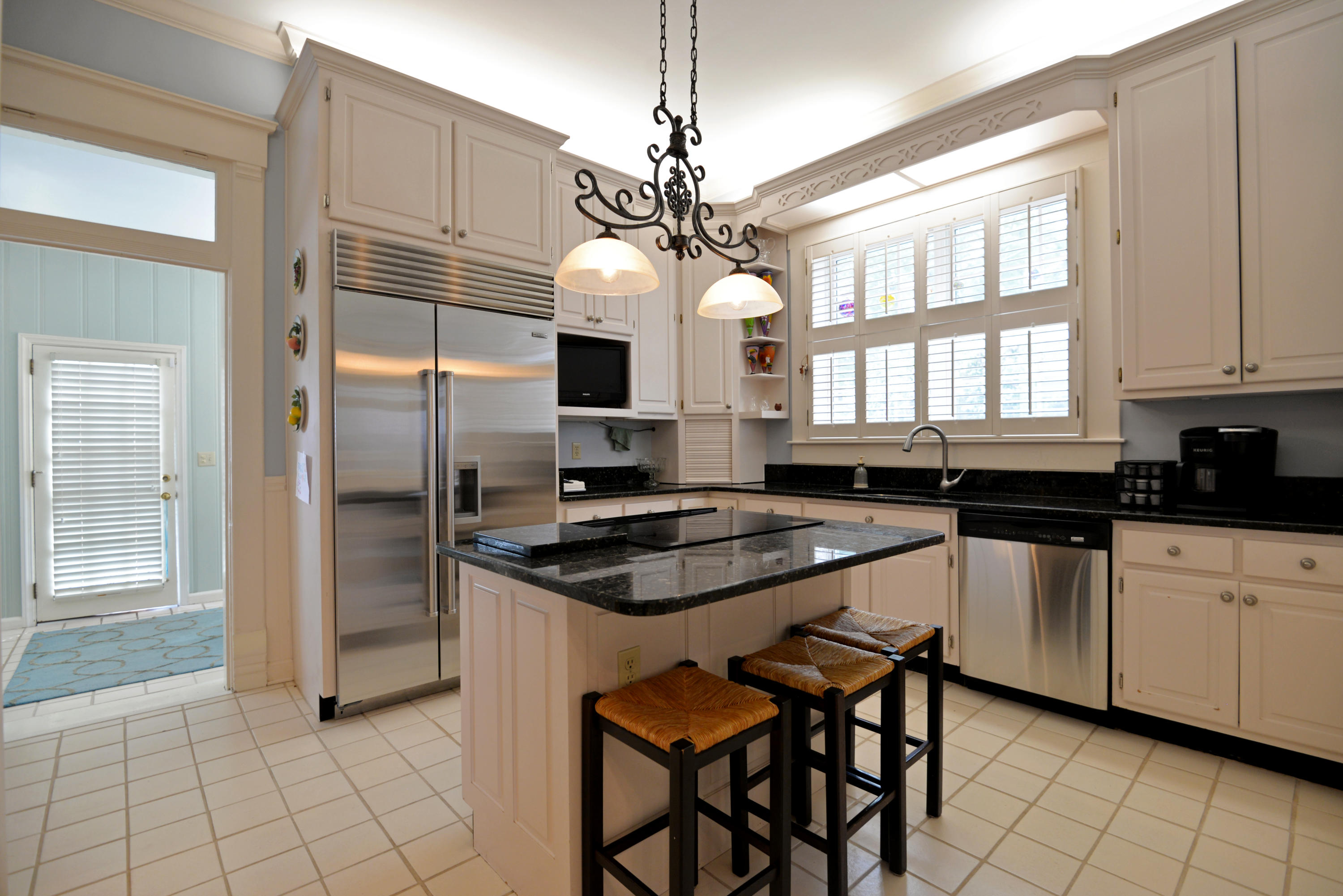 140 North Crest Road Chattanooga, TN 37404 - Photo 14 of 62 Kitchen view 1