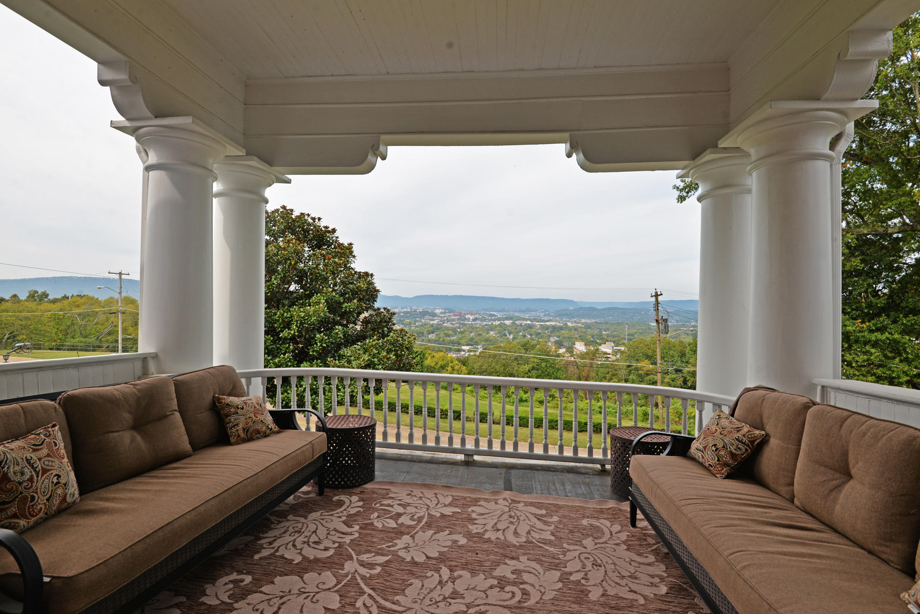 140 North Crest Road Chattanooga, TN 37404 - Photo 31 of 62 Balcony view 1