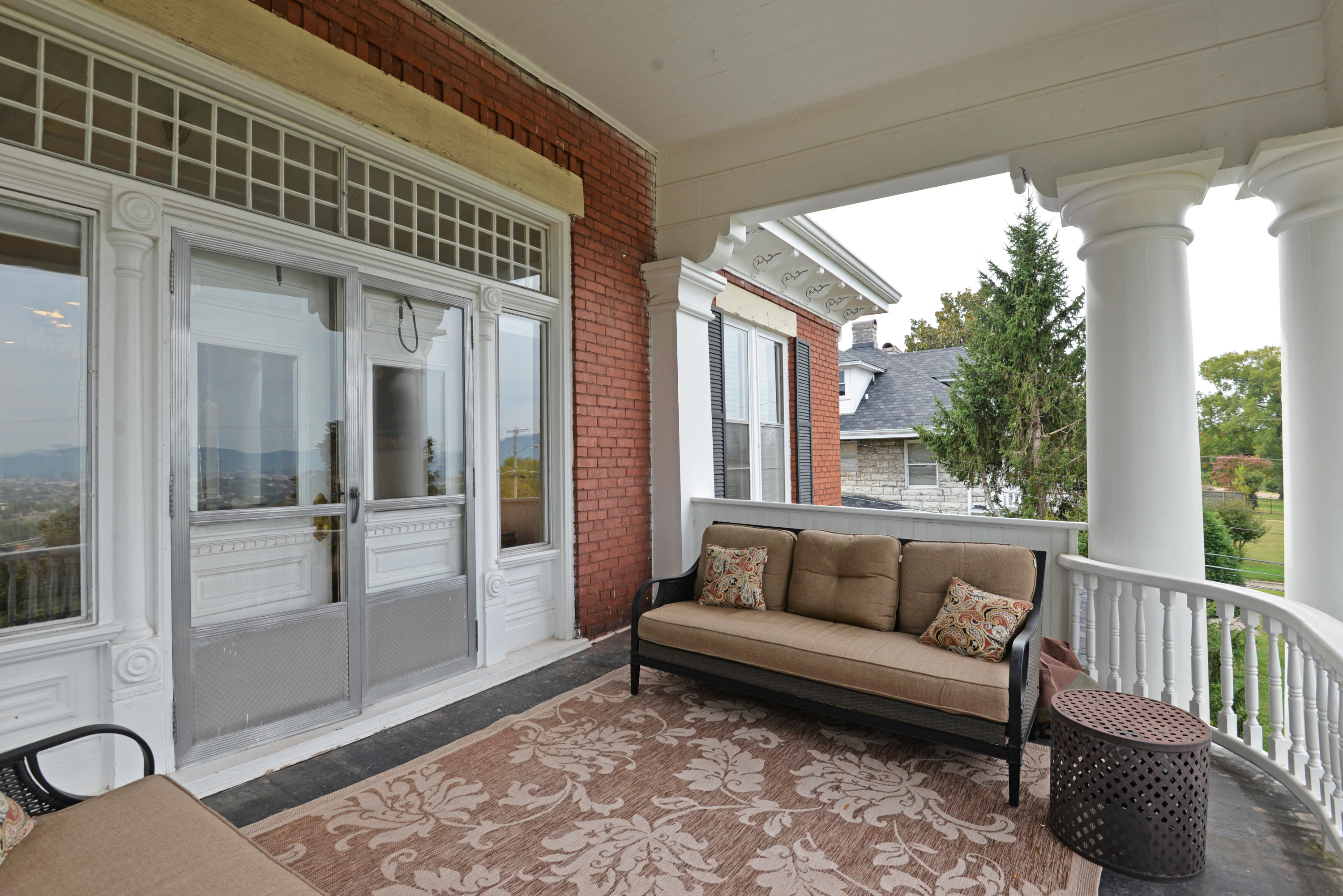 140 North Crest Road Chattanooga, TN 37404 - Photo 33 of 62 Balcony view 2