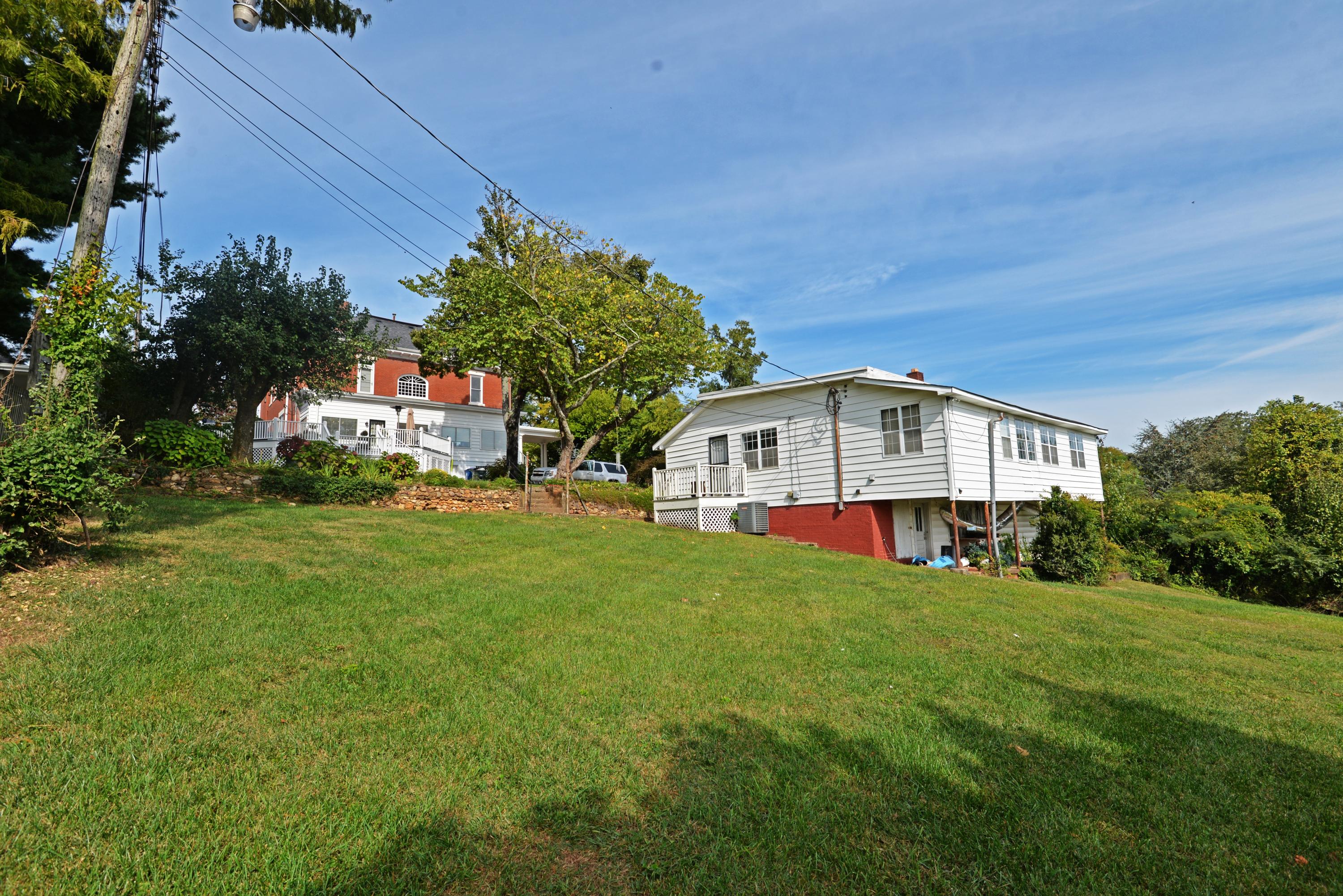 140 North Crest Road Chattanooga, TN 37404 - Photo 60 of 62 View from rear corner of back yard (med)