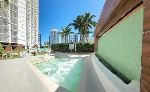 $3,600 | 350 South Miami Avenue, Unit 3714, Miami, FL 33130