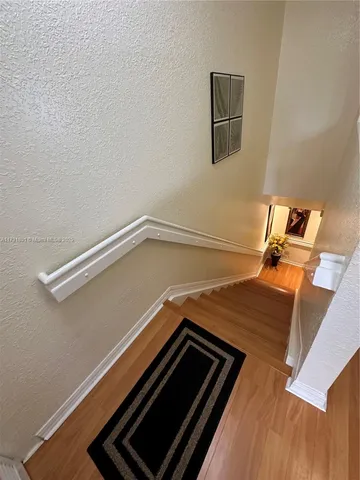 a black and white photo of a room