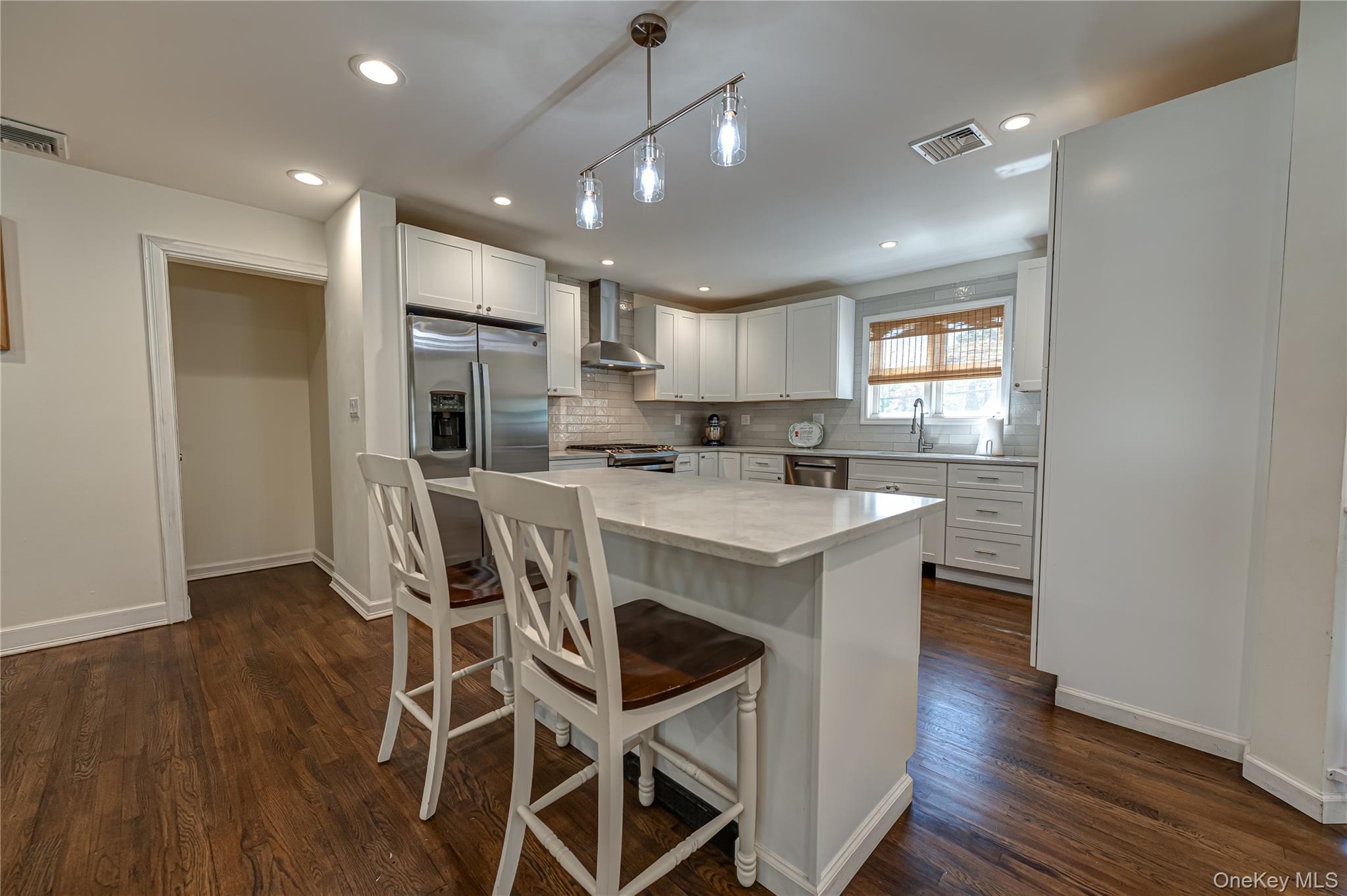 7 Edscho Lane Commack, NY 11725 - Photo 4 of 24