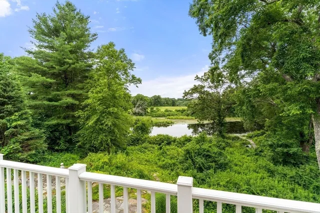 $2,950,000 | 52 Willow Street, Dover, MA 02030