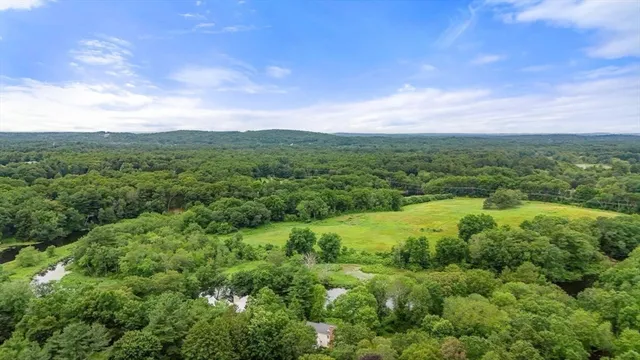 $2,950,000 | 52 Willow Street, Dover, MA 02030