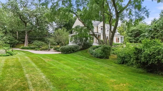 $2,950,000 | 52 Willow Street, Dover, MA 02030