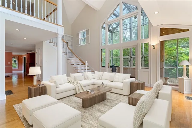 $2,950,000 | 52 Willow Street, Dover, MA 02030