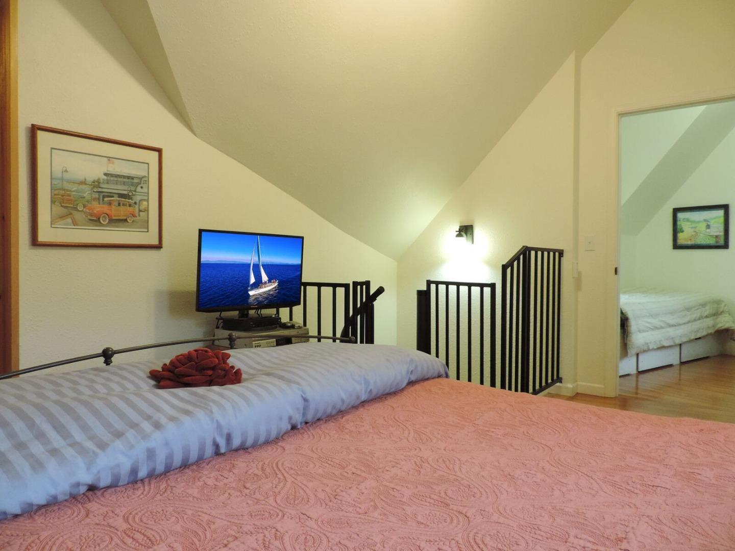 208 Venetian Road Aptos, CA 95003 - Photo 18 of 31 Gallery Image 18