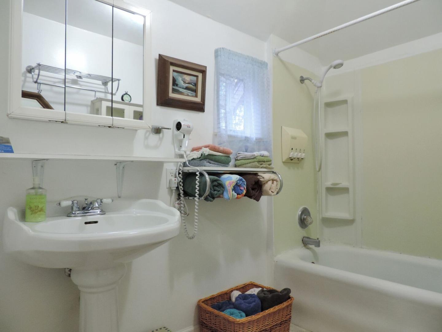208 Venetian Road Aptos, CA 95003 - Photo 27 of 31 Gallery Image 27
