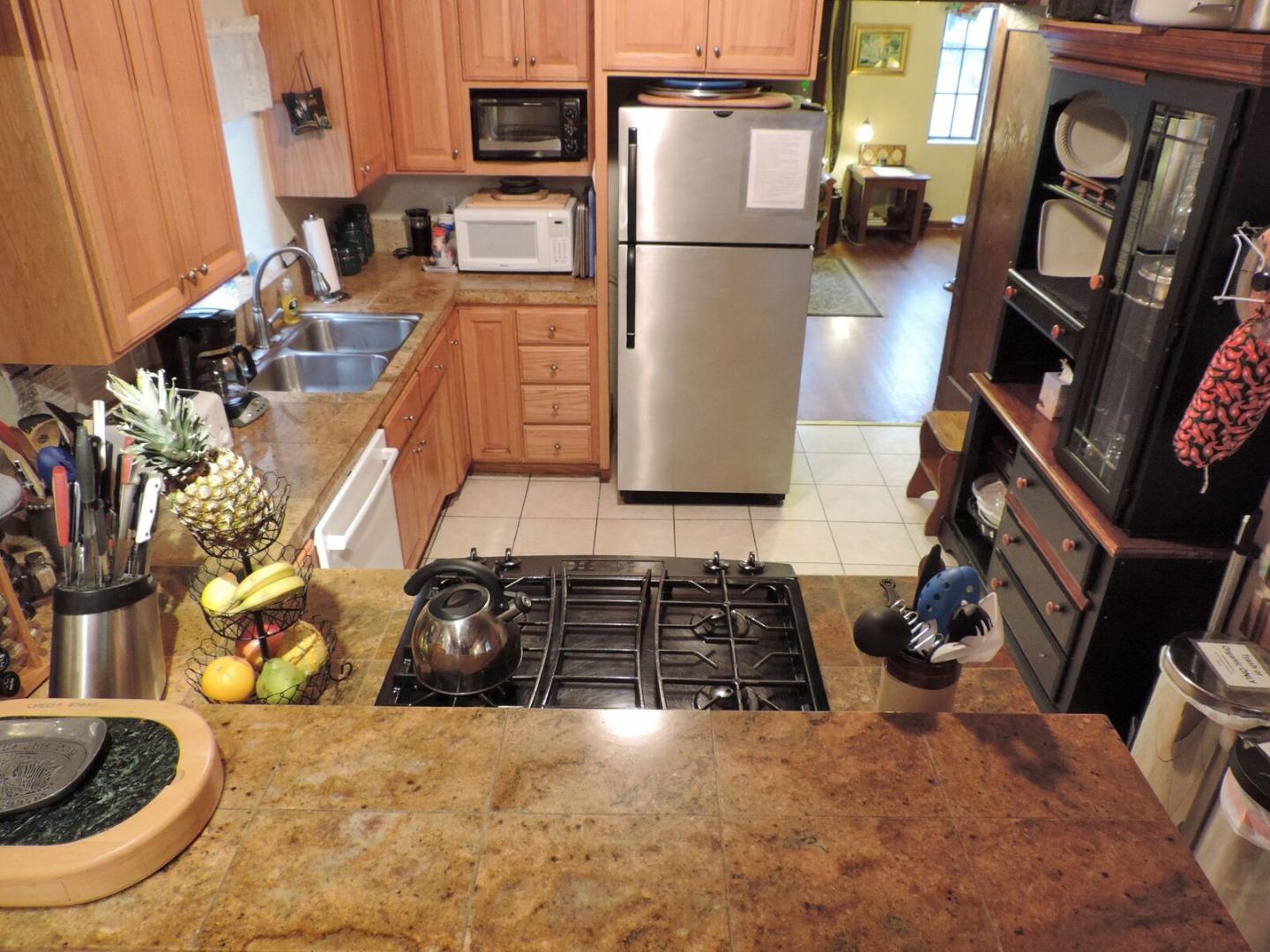 208 Venetian Road Aptos, CA 95003 - Photo 9 of 31 Gallery Image 9