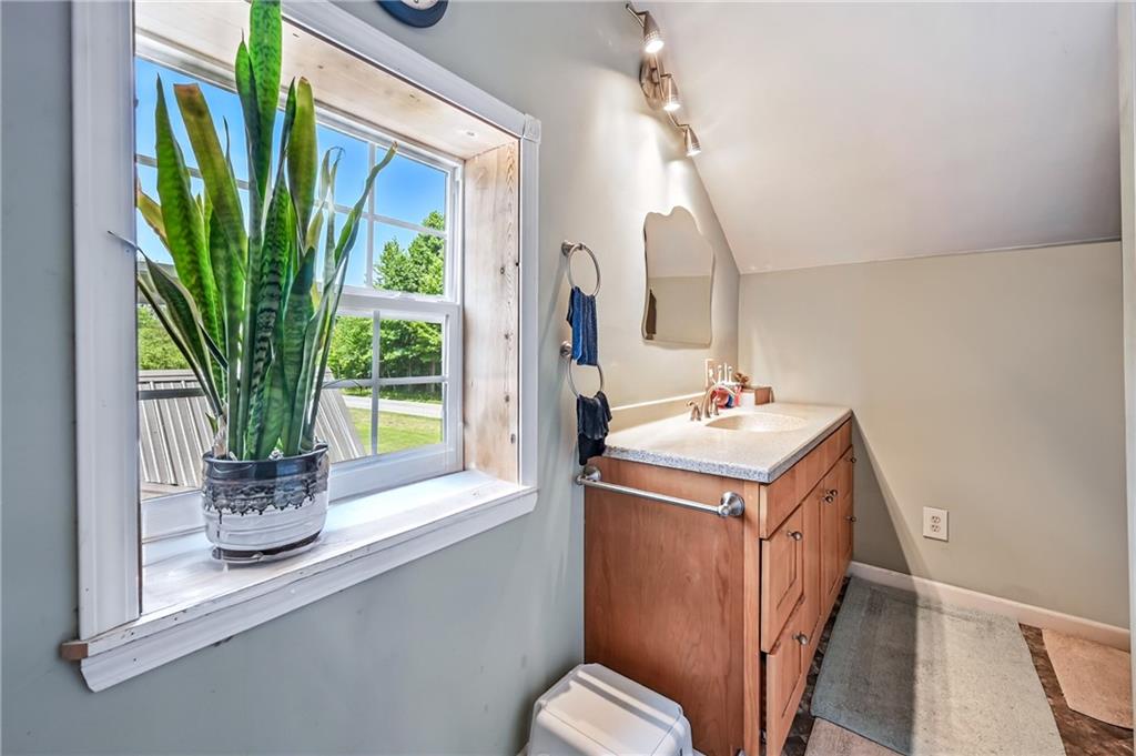 440 Kinsman Road Greenville, PA 16125 - Photo 49 of 50 en suite bathroom