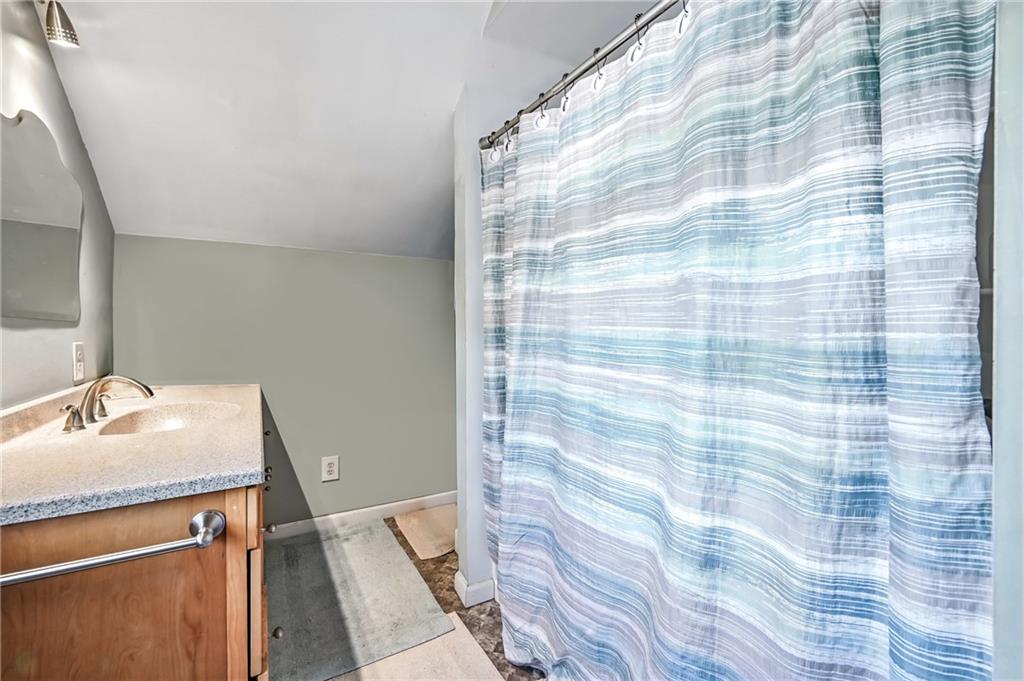 440 Kinsman Road Greenville, PA 16125 - Photo 50 of 50 en suite shower