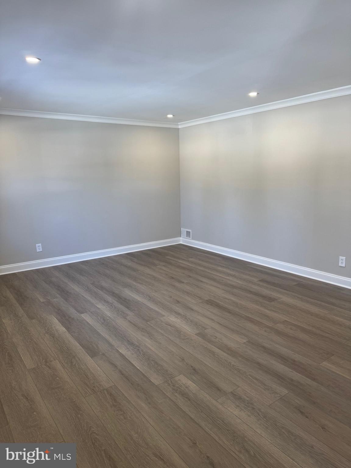 2904 Fenimore Road Silver Spring, MD 20902 - Photo 9 of 37 Gallery Image 9