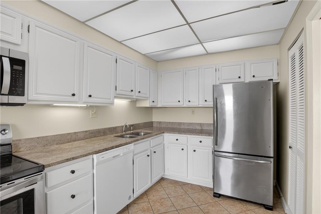 750 Washington Road, Unit 1204 Pittsburgh, PA 15228 - Photo 15 of 32