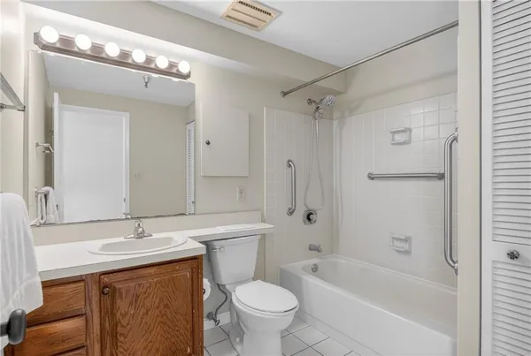 $280,000 | 750 Washington Road, Unit 1204, Pittsburgh, PA 15228