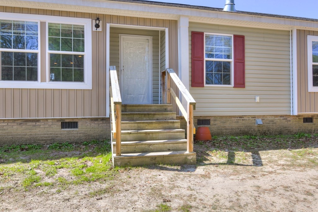 724 Seivern Road Wagener, SC 29164 - Photo 2 of 45