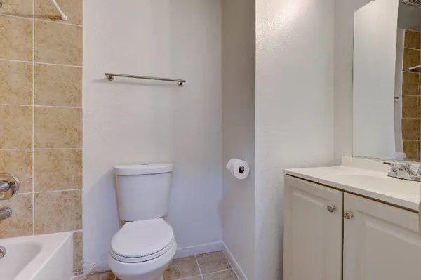 $2,100 | 10302 Buffum Street, Unit B, Houston, TX 77051