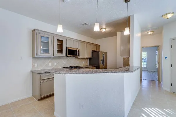 $2,100 | 10302 Buffum Street, Unit B, Houston, TX 77051