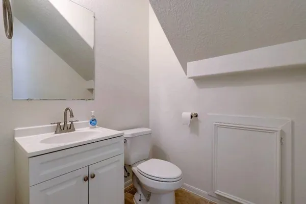 $2,100 | 10302 Buffum Street, Unit B, Houston, TX 77051