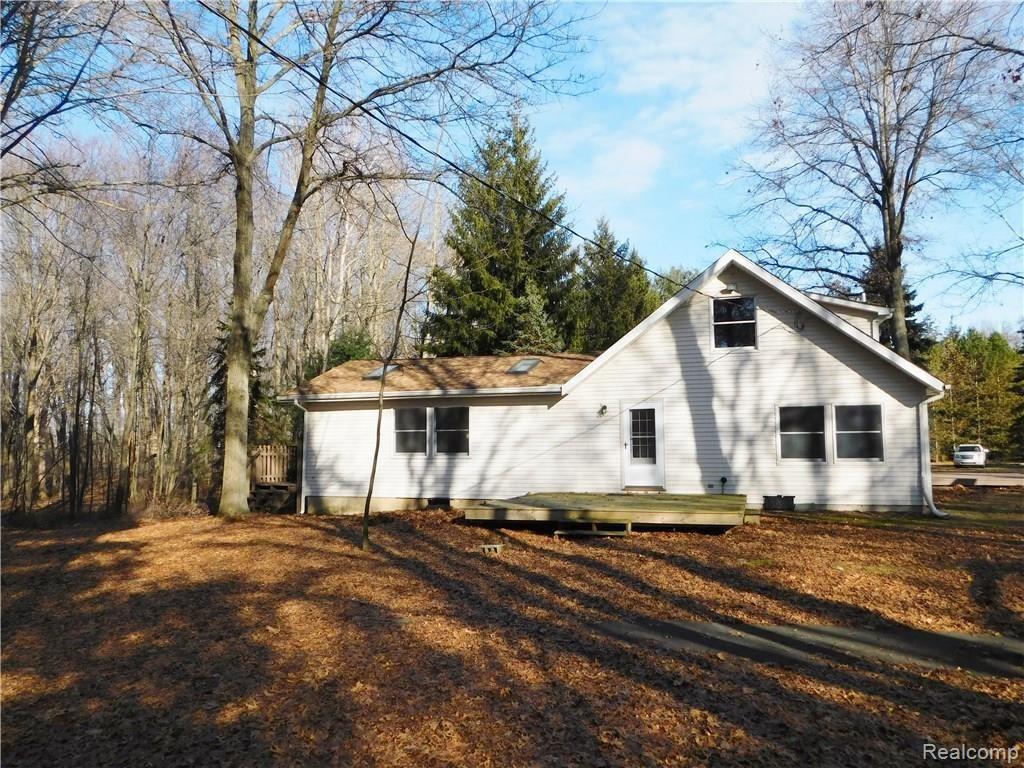 8299 Roberts Road Gregory, MI 48137 - Photo 2 of 16 DSCN0286.JPG