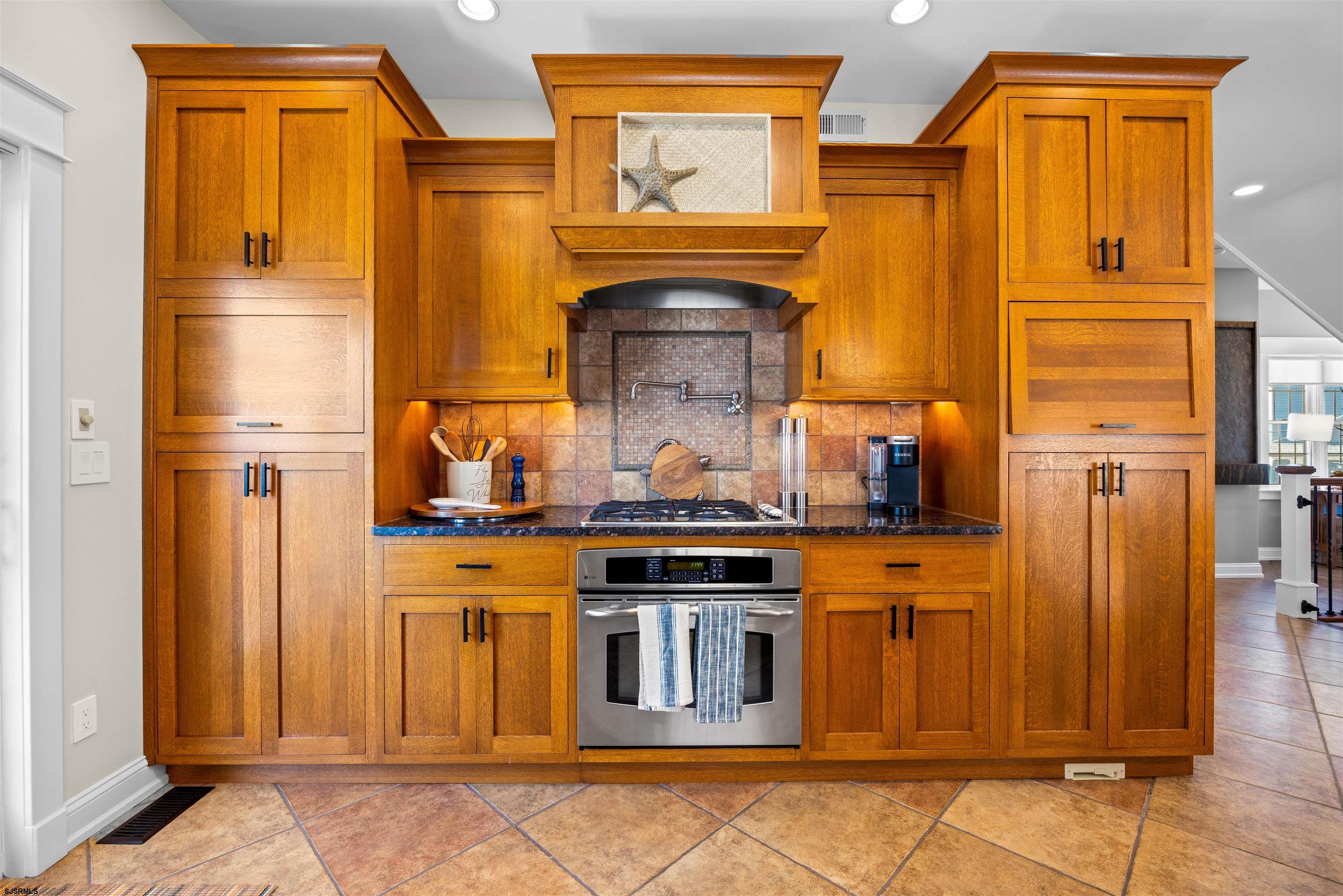 28 North Colgate Avenue, Unit AVAILABLE: 7/178/16 Longport, NJ 08403 - Photo 12 of 52