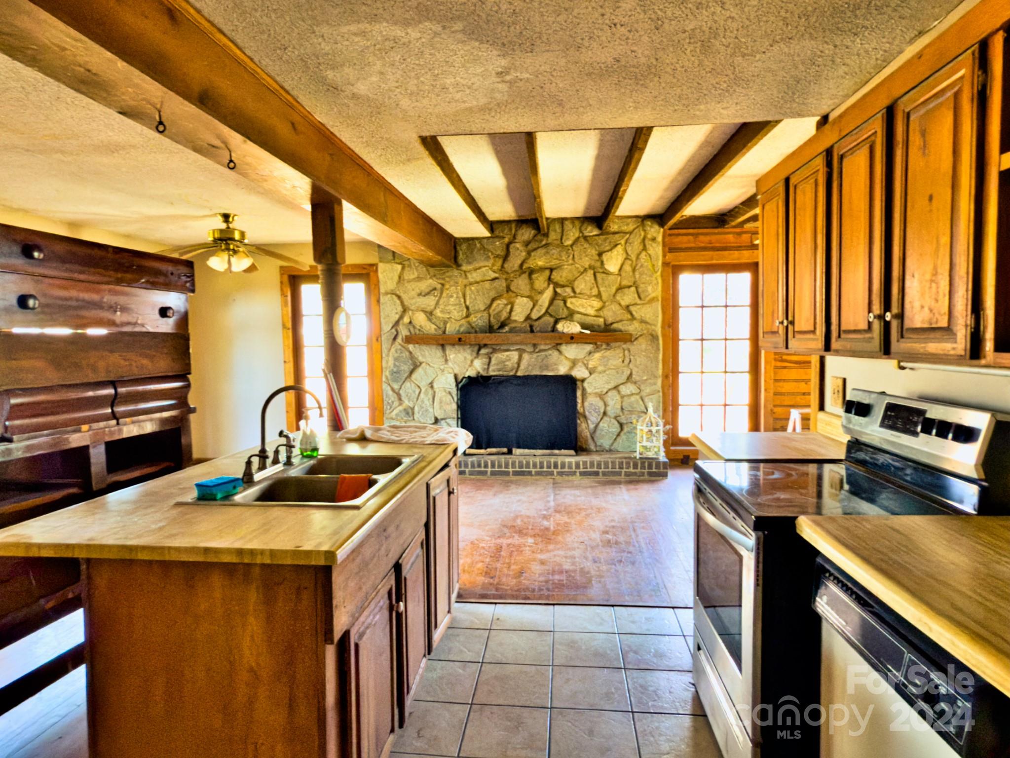 426 Jonas Road Rutherfordton, NC 28139 - Photo 4 of 31