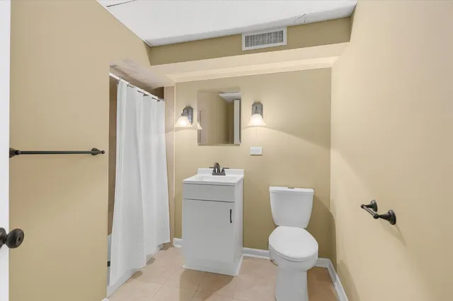 $375,000 | 211 92nd Avenue Northeast, Blaine, MN 55434