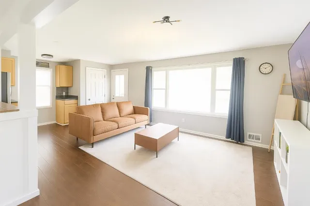 $375,000 | 211 92nd Avenue Northeast, Blaine, MN 55434