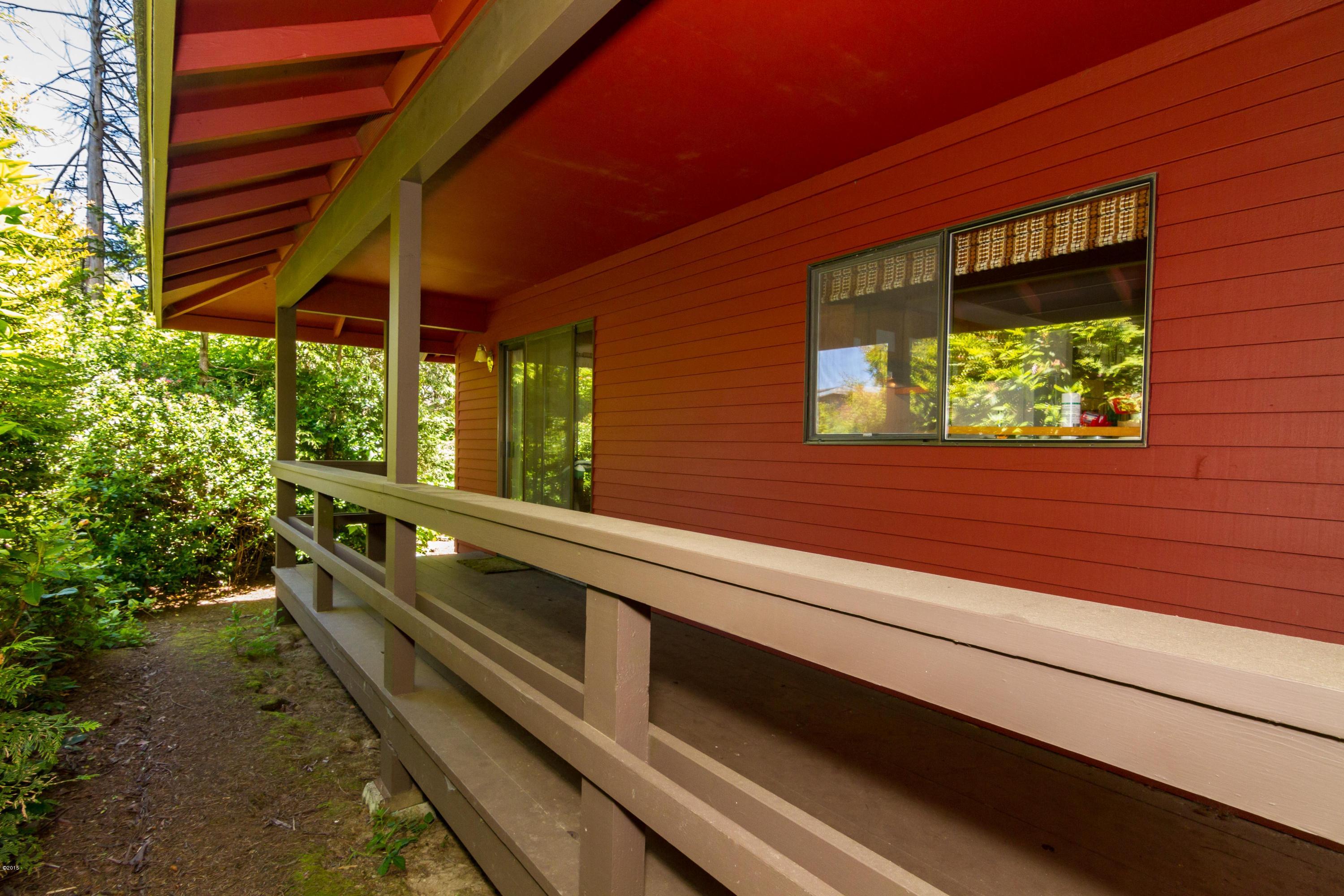 80 Ridge Place Depoe Bay, OR 97341 - Photo 7 of 36 Exterior side