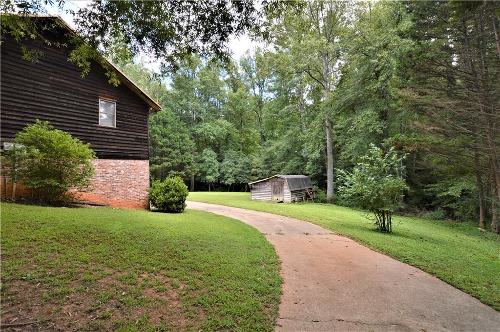 4404 Hartland Road Lenoir, NC 28645 - Photo 11 of 29 Gallery Image 11