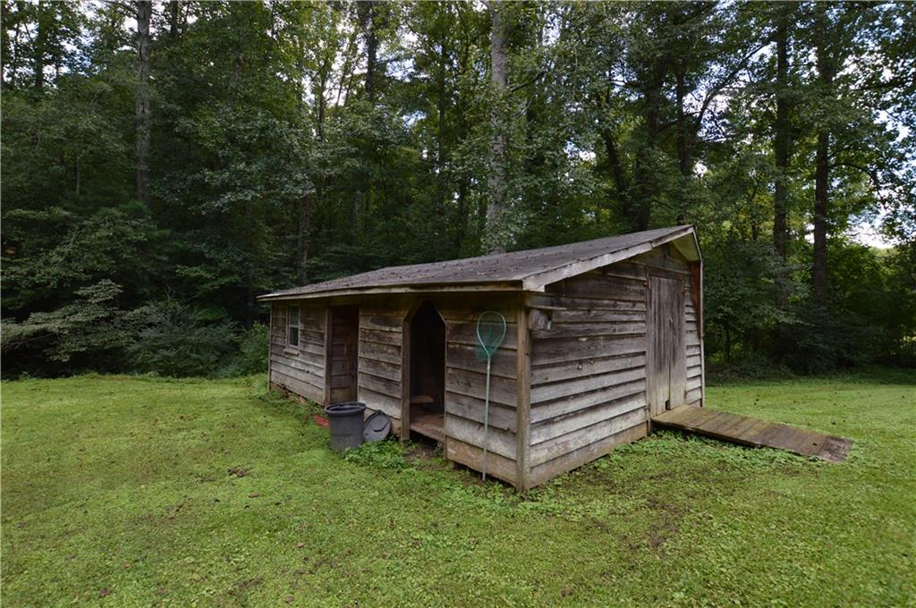 4404 Hartland Road Lenoir, NC 28645 - Photo 9 of 29 Gallery Image 9