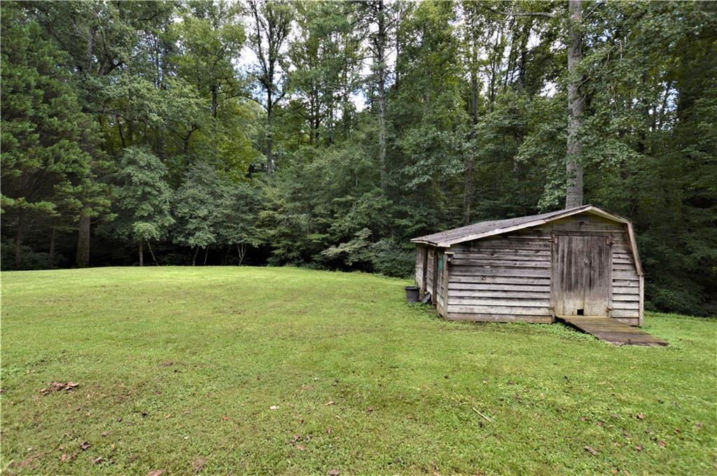 4404 Hartland Road Lenoir, NC 28645 - Photo 10 of 29 Gallery Image 10