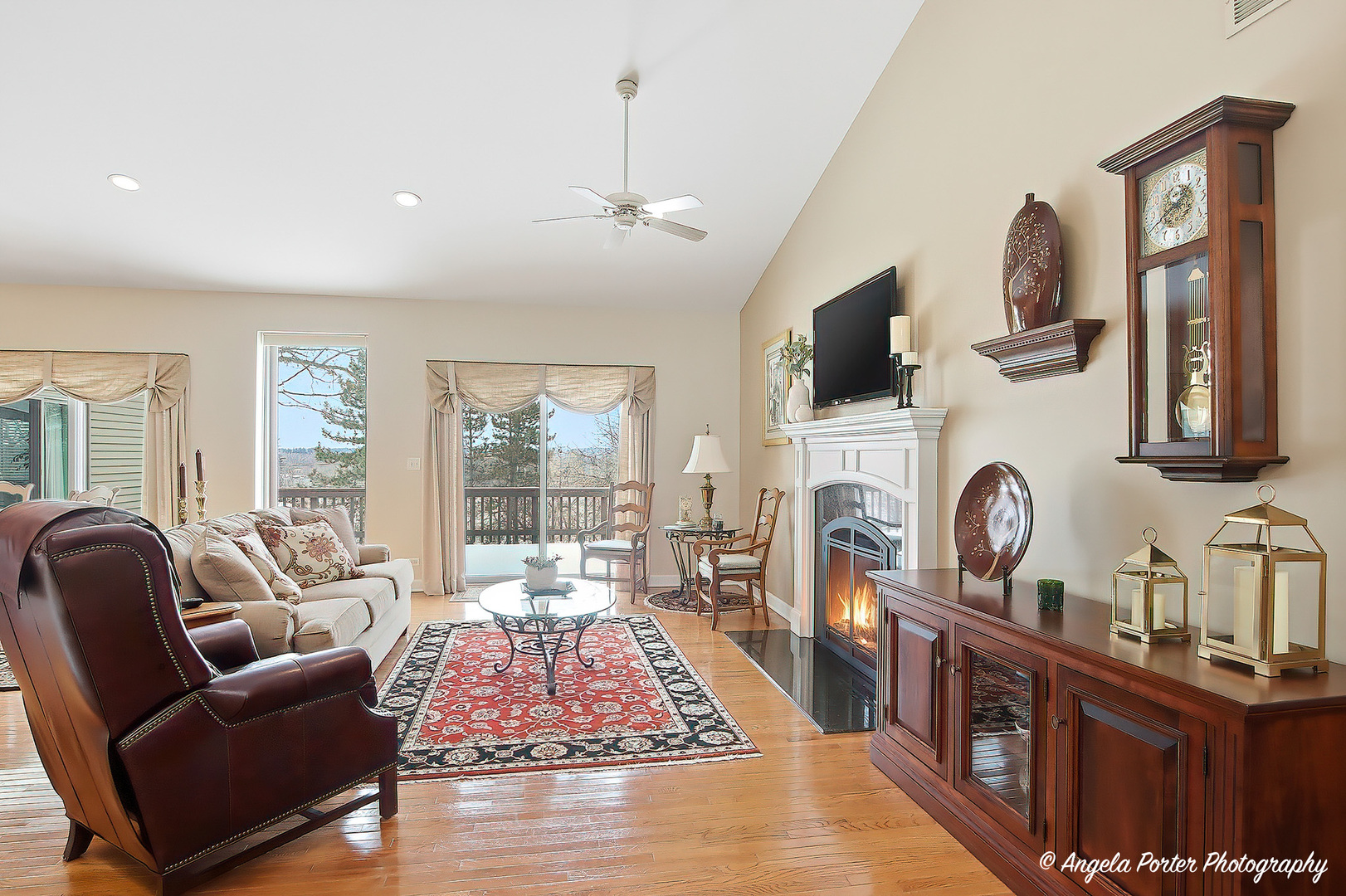 3428 Kings Lair Drive Spring Grove, IL 60081 - Photo 4 of 35