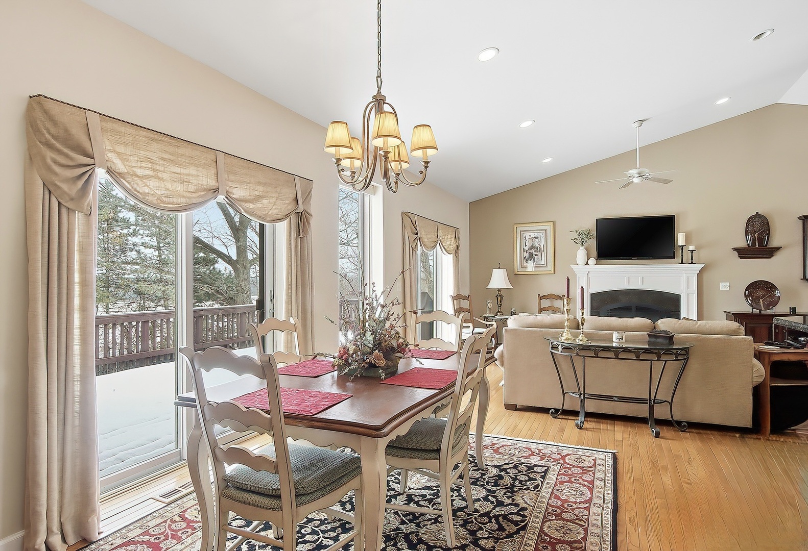 3428 Kings Lair Drive Spring Grove, IL 60081 - Photo 5 of 35