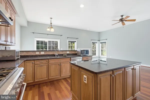 $4,600 | 6411 Velliety Lane, Springfield, VA 22152